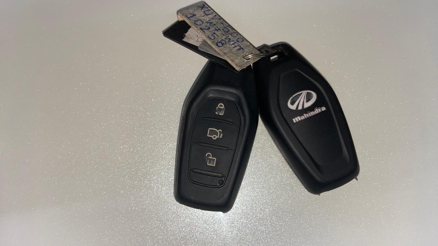 2020 Mahindra XUV500 W7, Diesel, Manual, 30,472 km, Key Close Up