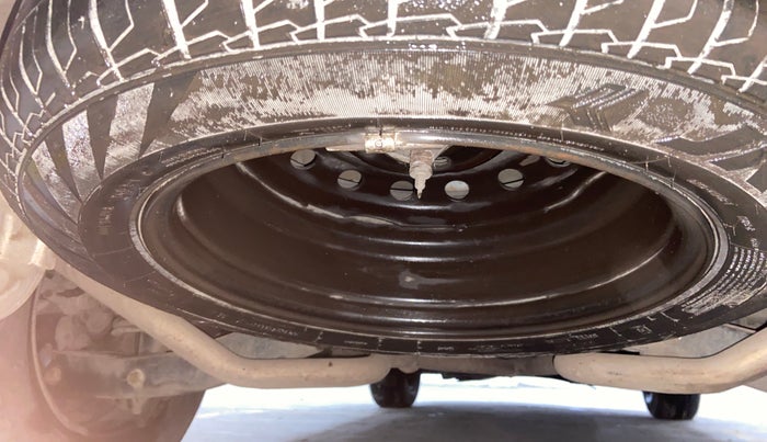 2020 Mahindra XUV500 W7, Diesel, Manual, 30,379 km, Spare Tyre