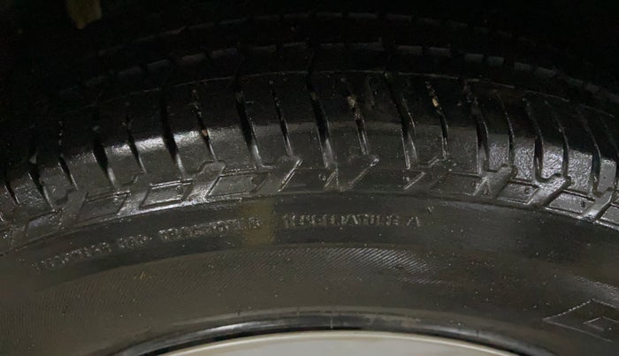 2020 Mahindra XUV500 W7, Diesel, Manual, 30,379 km, Right Rear Tyre Tread