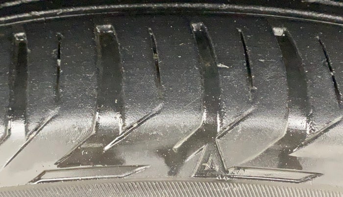 2022 Jeep Compass MODEL S (O) 2.0 DIESEL, Diesel, Manual, 89,754 km, Left Rear Tyre Tread