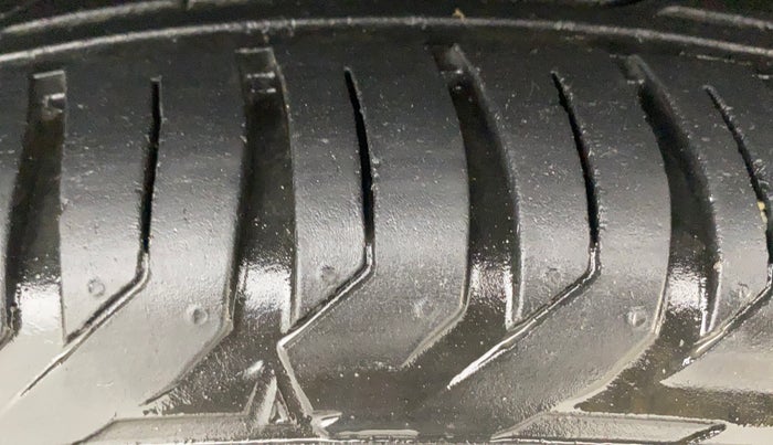 2022 Jeep Compass MODEL S (O) 2.0 DIESEL, Diesel, Manual, 89,754 km, Right Front Tyre Tread