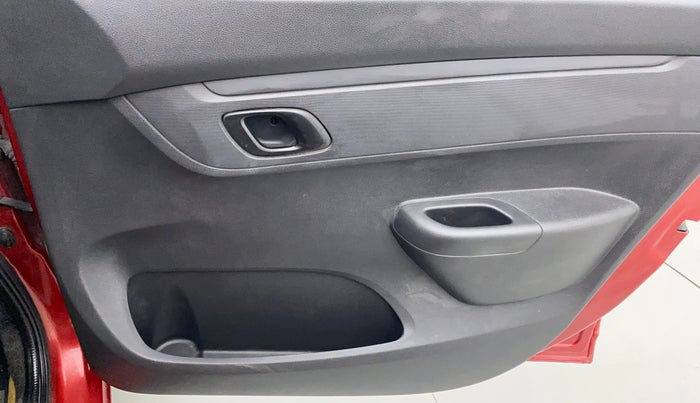 2016 Renault Kwid RXT, Petrol, Manual, 46,585 km, Driver Side Door Panels Control