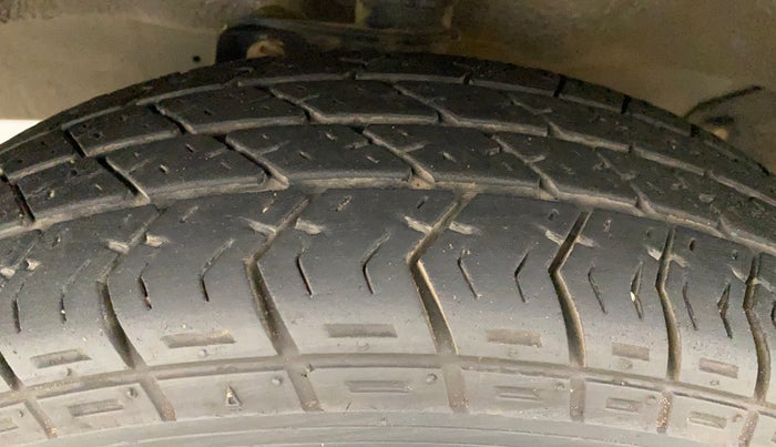 2018 Maruti Eeco 5 STR WITH A/C+HTR, Petrol, Manual, 57,196 km, Left Front Tyre Tread