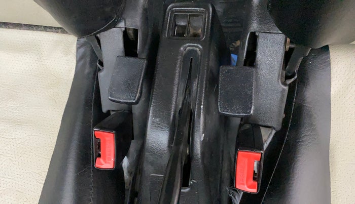 2018 Maruti Eeco 5 STR WITH A/C+HTR, Petrol, Manual, 57,196 km, Driver Side Adjustment Panel