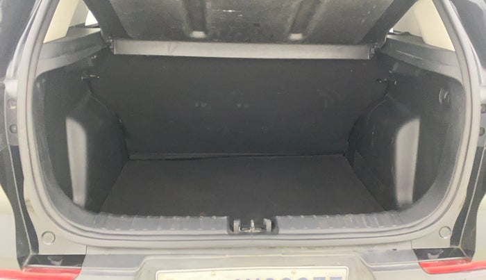 2022 KIA SONET HTK PLUS 1.0 IMT, Petrol, Manual, 38,249 km, Boot Inside