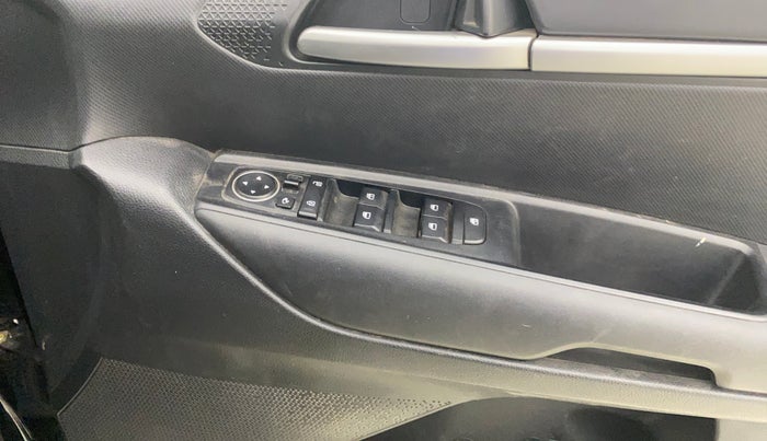 2022 KIA SONET HTK PLUS 1.0 IMT, Petrol, Manual, 38,249 km, Driver Side Door Panels Control