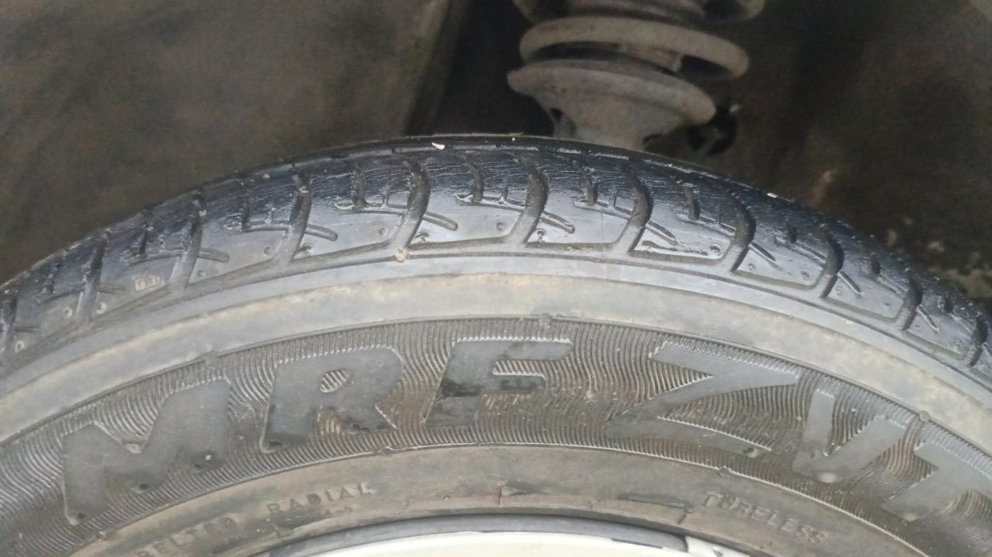 2019 Maruti New Wagon-R VXI 1.2, Petrol, Manual, 61,289 km, Left Front Tyre Tread