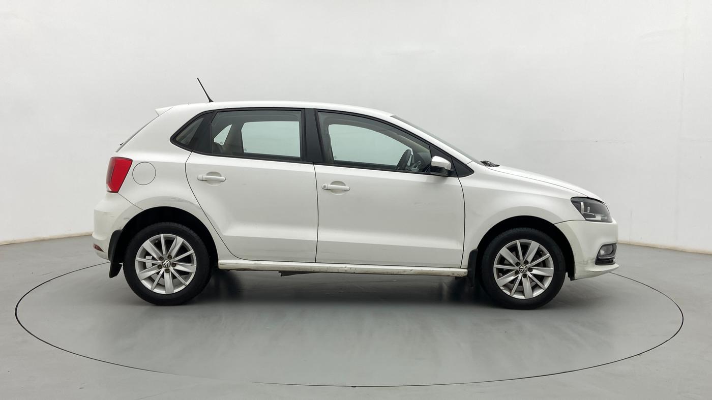 2017 Volkswagen Polo HIGHLINE1.2L, Petrol, Manual, 67,713 km, Right Side View