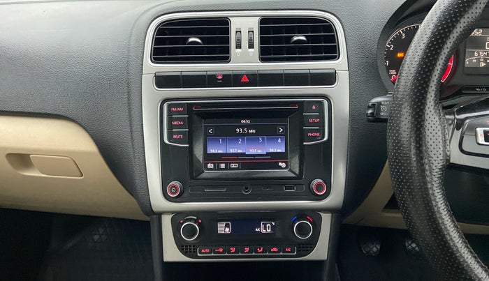 2017 Volkswagen Polo HIGHLINE1.2L, Petrol, Manual, 67,713 km, Air Conditioner