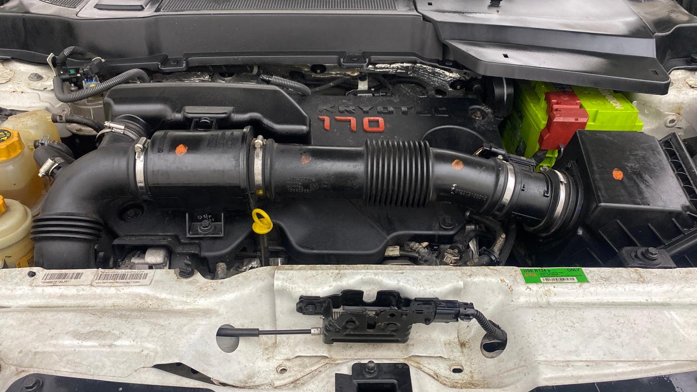2023 Tata Safari XZA PLUS O 6STR, Diesel, Automatic, 1,11,940 km, Engine View