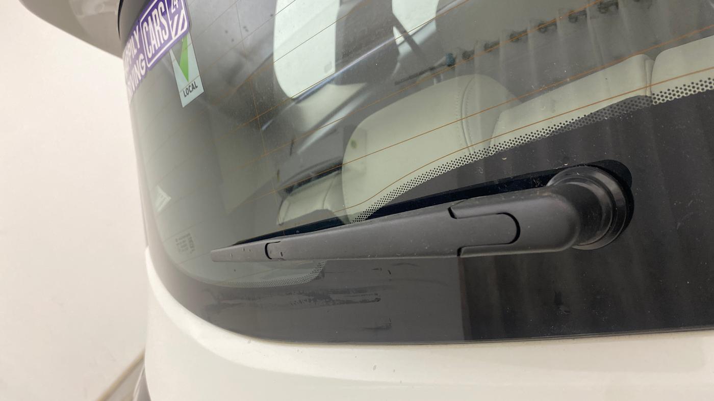 2023 Tata Safari XZA PLUS O 6STR, Diesel, Automatic, 1,11,940 km, Rear Wiper