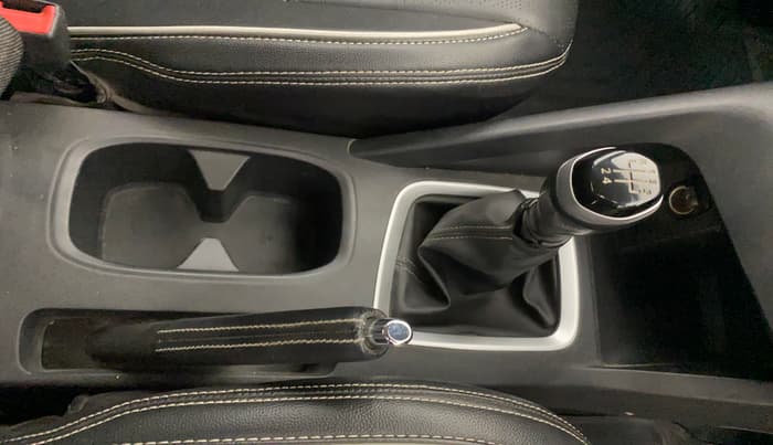 2021 Nissan MAGNITE XV PREMIUM, CNG, Manual, 39,567 km, Gear Lever