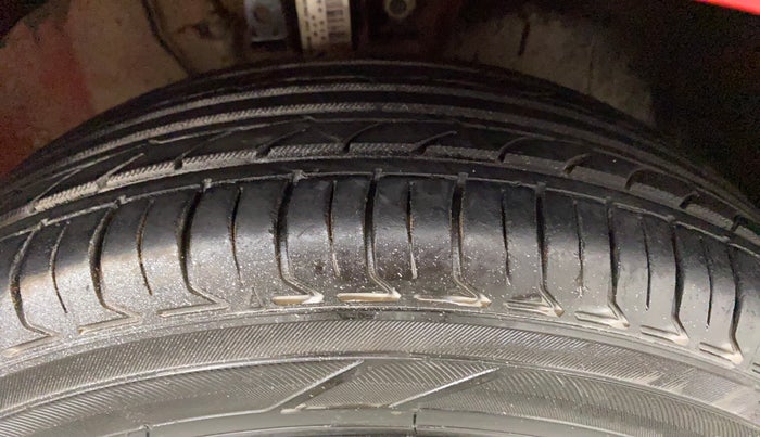 2012 Volkswagen Polo COMFORTLINE 1.2L PETROL, Petrol, Manual, 41,310 km, Right Front Tyre Tread