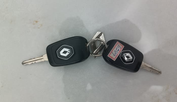 2021 Renault Duster RXZ 1.5 PETROL MT, Petrol, Manual, 47,145 km, Key Close Up