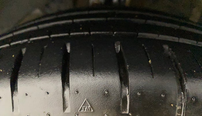 2021 Maruti Baleno ZETA CVT PETROL 1.2, Petrol, Automatic, 21,801 km, Left Front Tyre Tread