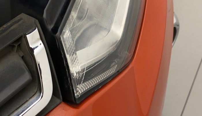 2015 Ford Ecosport TITANIUM 1.5L DIESEL (OPT), Diesel, Manual, 1,20,208 km, Left headlight - Minor scratches