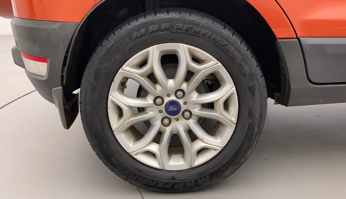 2015 Ford Ecosport TITANIUM 1.5L DIESEL (OPT), Diesel, Manual, 1,20,208 km, Right Rear Wheel