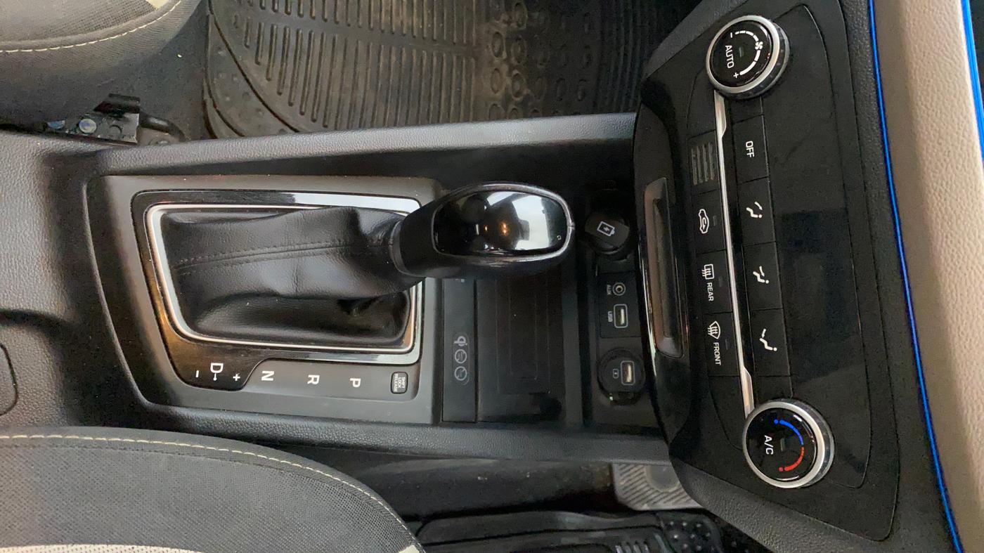 2019 Hyundai Elite i20 ASTA (O) CVT, Petrol, Automatic, 44,675 km, Gear Lever