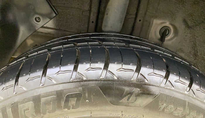 2019 Hyundai Elite i20 ASTA (O) CVT, Petrol, Automatic, 44,675 km, Right Rear Tyre Tread