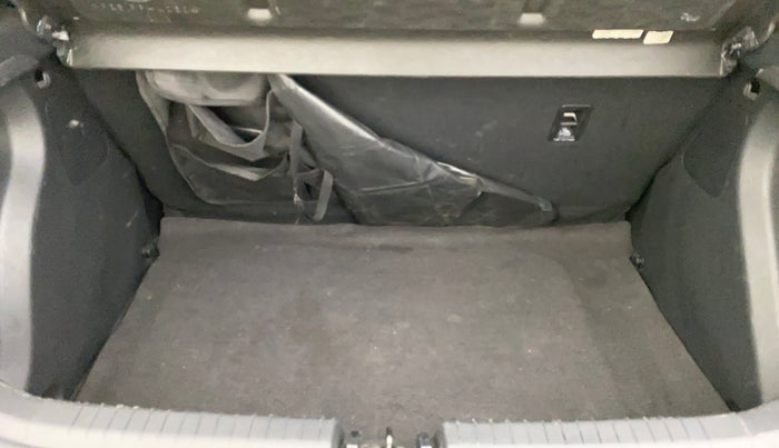 2019 Hyundai Elite i20 ASTA (O) CVT, Petrol, Automatic, 44,675 km, Boot Inside