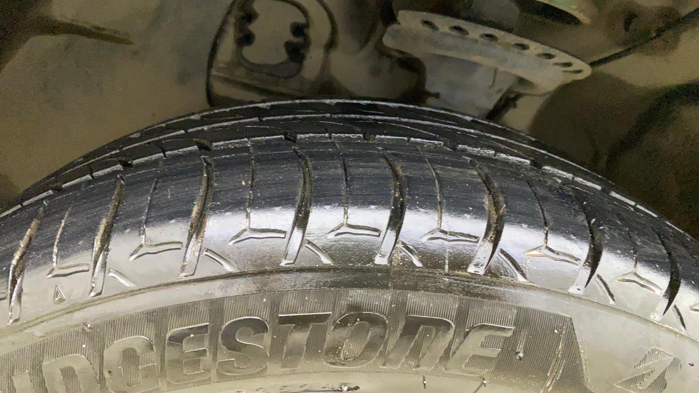 2019 Hyundai Elite i20 ASTA (O) CVT, Petrol, Automatic, 44,675 km, Left Front Tyre Tread