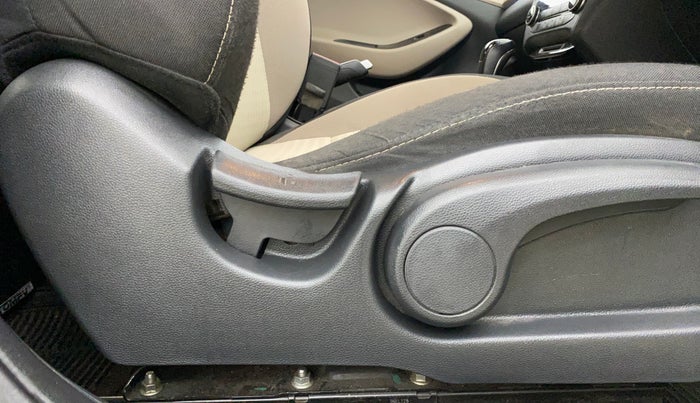 2019 Hyundai Elite i20 ASTA (O) CVT, Petrol, Automatic, 44,675 km, Driver Side Adjustment Panel