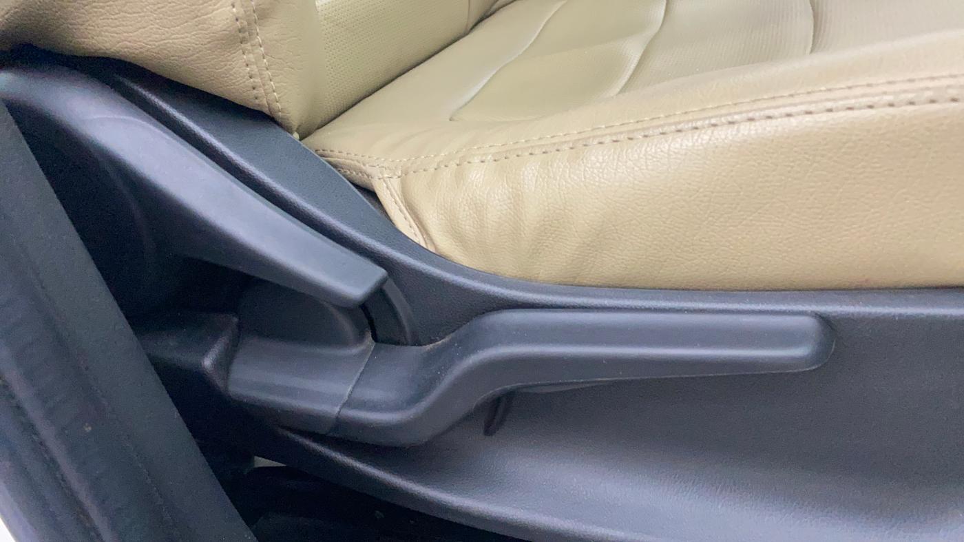 2023 Honda Amaze 1.2L I-VTEC VX, Petrol, Manual, 60,934 km, Driver Side Adjustment Panel