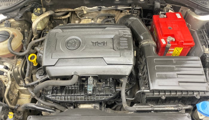 2016 Skoda Octavia STYLE PLUS AT 1.8 TSI, Petrol, Automatic, 94,300 km, Engine View