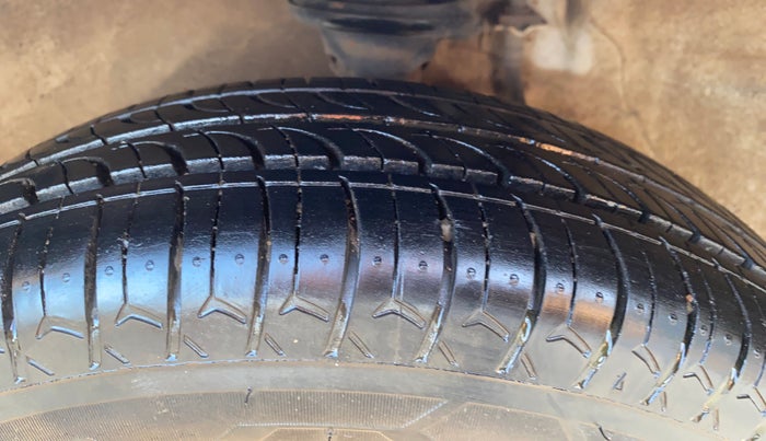 2014 Maruti Alto 800 LXI, Petrol, Manual, 41,791 km, Left Front Tyre Tread
