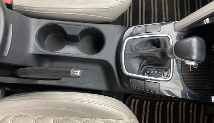 2020 KIA SELTOS HTX IVT 1.5 PETROL, Petrol, Automatic, 1,35,354 km, Gear Lever