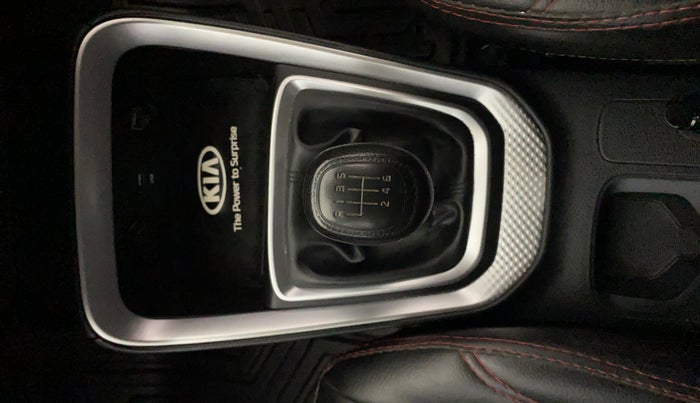 2020 KIA SONET HTK PLUS 1.5, Diesel, Manual, 60,014 km, Gear Lever