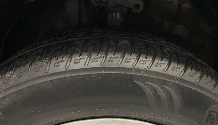 2020 KIA SONET HTK PLUS 1.5, Diesel, Manual, 60,014 km, Left Front Tyre Tread