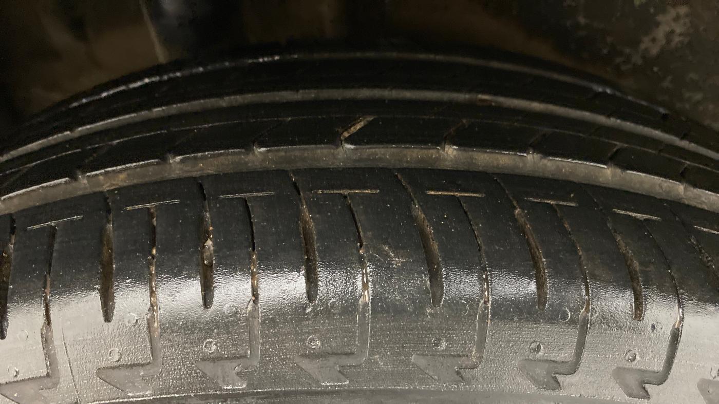 2017 Maruti IGNIS DELTA 1.2 AMT, Petrol, Automatic, 18,159 km, Right Rear Tyre Tread