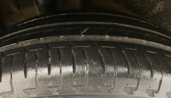 2017 Maruti IGNIS DELTA 1.2 AMT, Petrol, Automatic, 18,159 km, Right Rear Tyre Tread