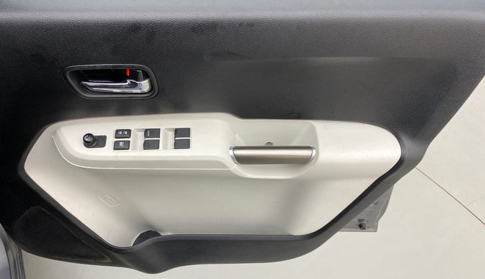 2017 Maruti IGNIS DELTA 1.2 AMT, Petrol, Automatic, 18,159 km, Driver Side Door Panels Control