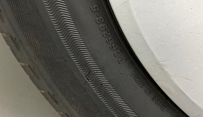 2017 Maruti IGNIS DELTA 1.2 AMT, Petrol, Automatic, 18,159 km, Left front tyre - Minor crack