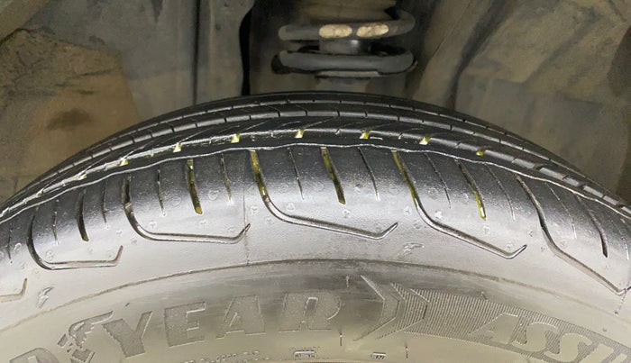 2023 Renault Kiger RXZ TURBO CVT, Petrol, Automatic, 48,965 km, Right Front Tyre Tread