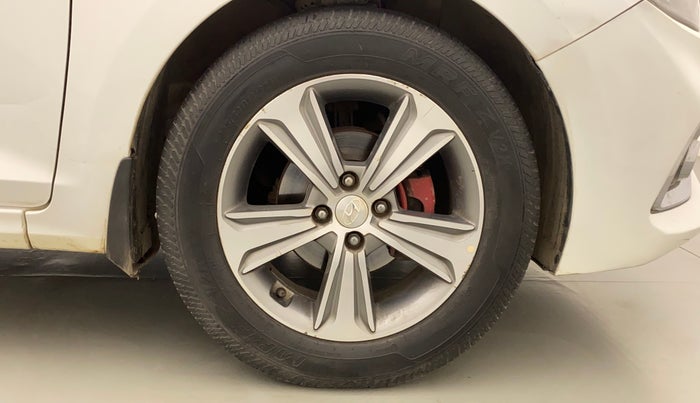 2018 Hyundai Verna 1.6 CRDI SX + AT, Diesel, Automatic, 55,912 km, Right Front Wheel
