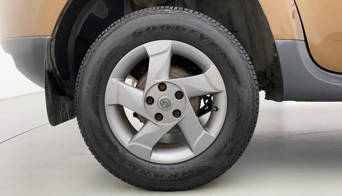 2015 Renault Duster RXZ 110 4WD, Diesel, Manual, 63,309 km, Right Rear Wheel