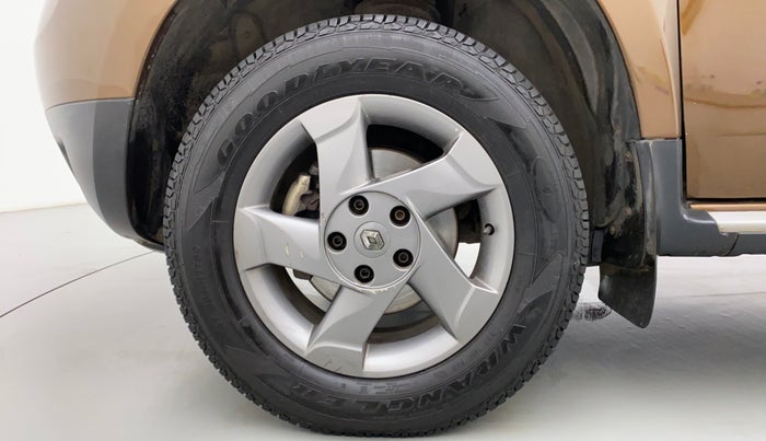 2015 Renault Duster RXZ 110 4WD, Diesel, Manual, 63,309 km, Left Front Wheel