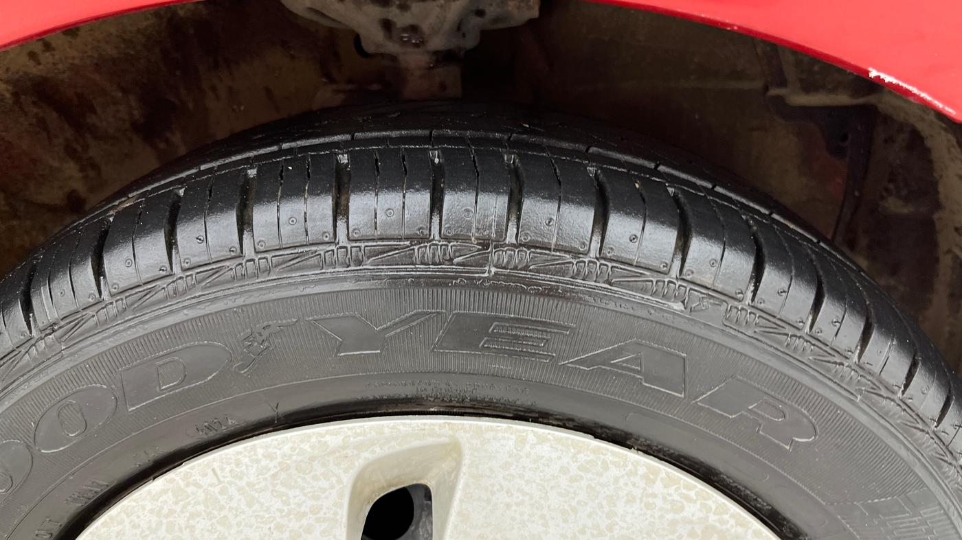 2016 Maruti Celerio VXI AMT, Petrol, Automatic, 62,984 km, Right Front Tyre Tread