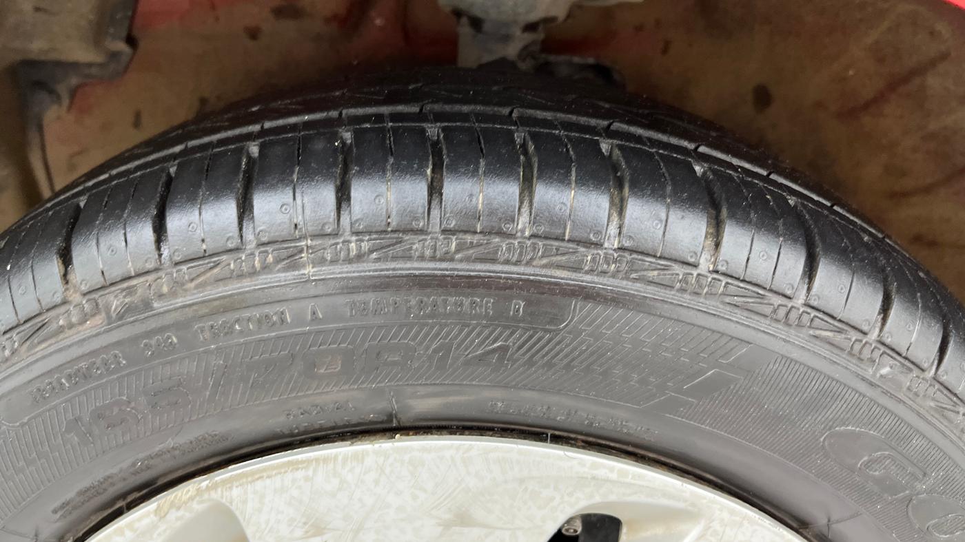 2016 Maruti Celerio VXI AMT, Petrol, Automatic, 62,984 km, Left Front Tyre Tread