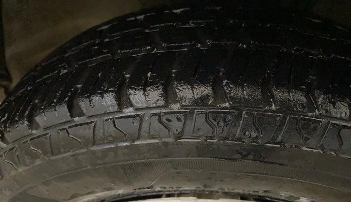 2016 Maruti Alto 800 LXI, Petrol, Manual, 21,965 km, Left Front Tyre Tread