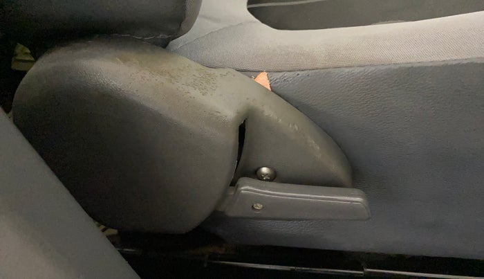 2016 Maruti Alto 800 LXI, Petrol, Manual, 21,965 km, Driver Side Adjustment Panel