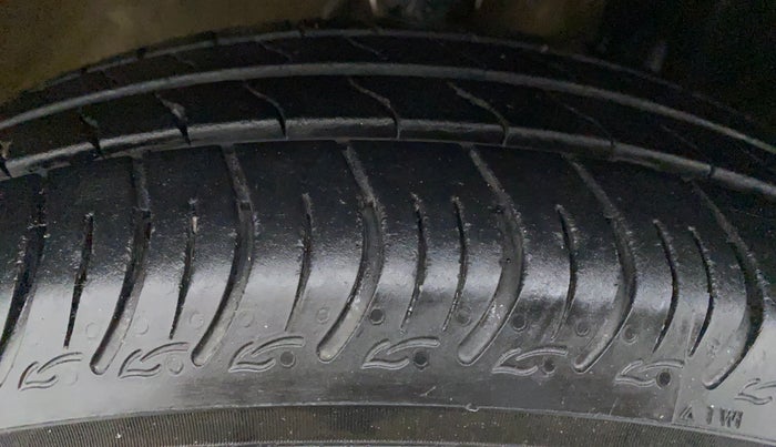 2020 Maruti New Wagon-R VXI 1.0, Petrol, Manual, 13,705 km, Right Rear Tyre Tread