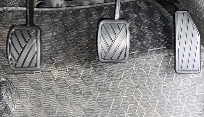 2020 Maruti New Wagon-R VXI 1.0, Petrol, Manual, 13,705 km, Pedals