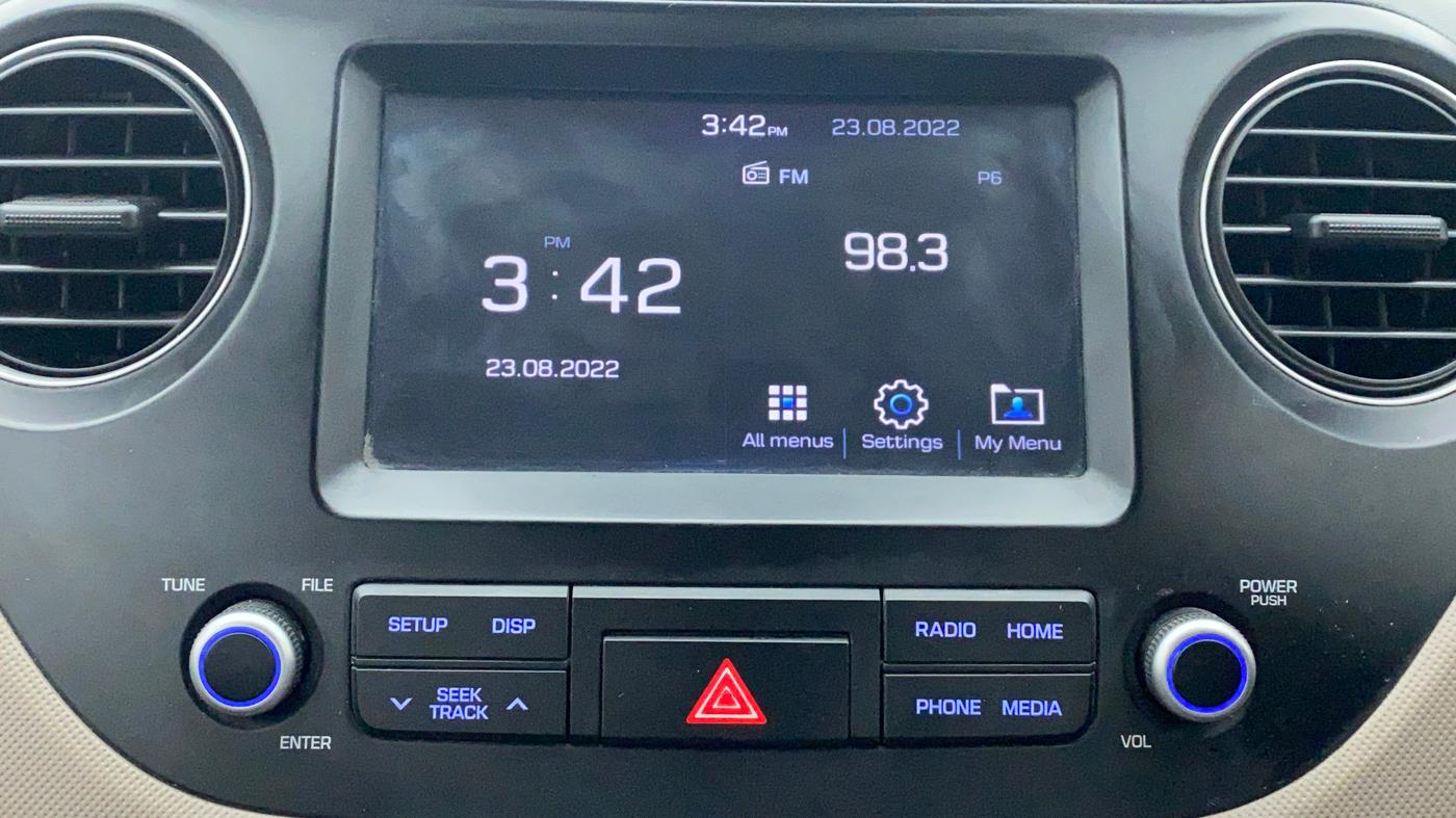 2017 Hyundai Grand i10 SPORTZ (O) 1.2 AT VTVT, Petrol, Automatic, 52,861 km, Infotainment System