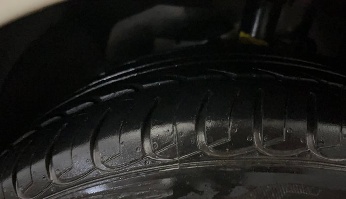 2020 Ford Ecosport TITANIUM + 1.5L PETROL AT, Petrol, Automatic, 27,865 km, Left Front Tyre Tread