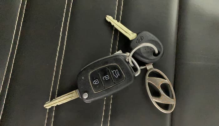 2022 Hyundai NEW I20 SPORTZ 1.2 AT, Petrol, Automatic, 29,889 km, Key Close Up