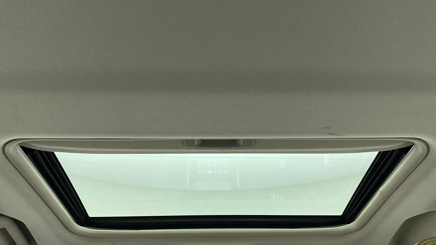 2018 Mahindra XUV500 W11, Diesel, Manual, 69,351 km, Moonroof/ Sunroof